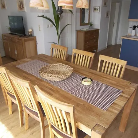 Maisonette_wohnung Mit Balkon _zum *